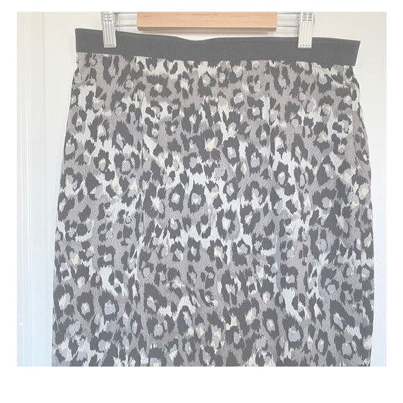 Tracy Reese Anthropologie Berlin Silk Leopard Pencil Skirt - Picture 4 of 8